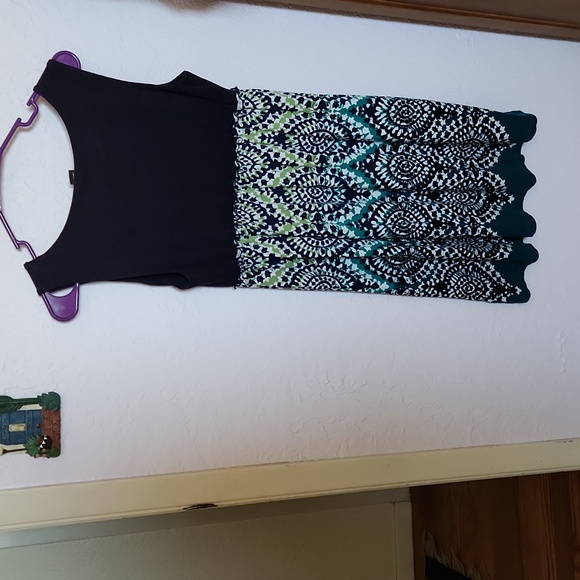 Dress - Picture 3 of 4